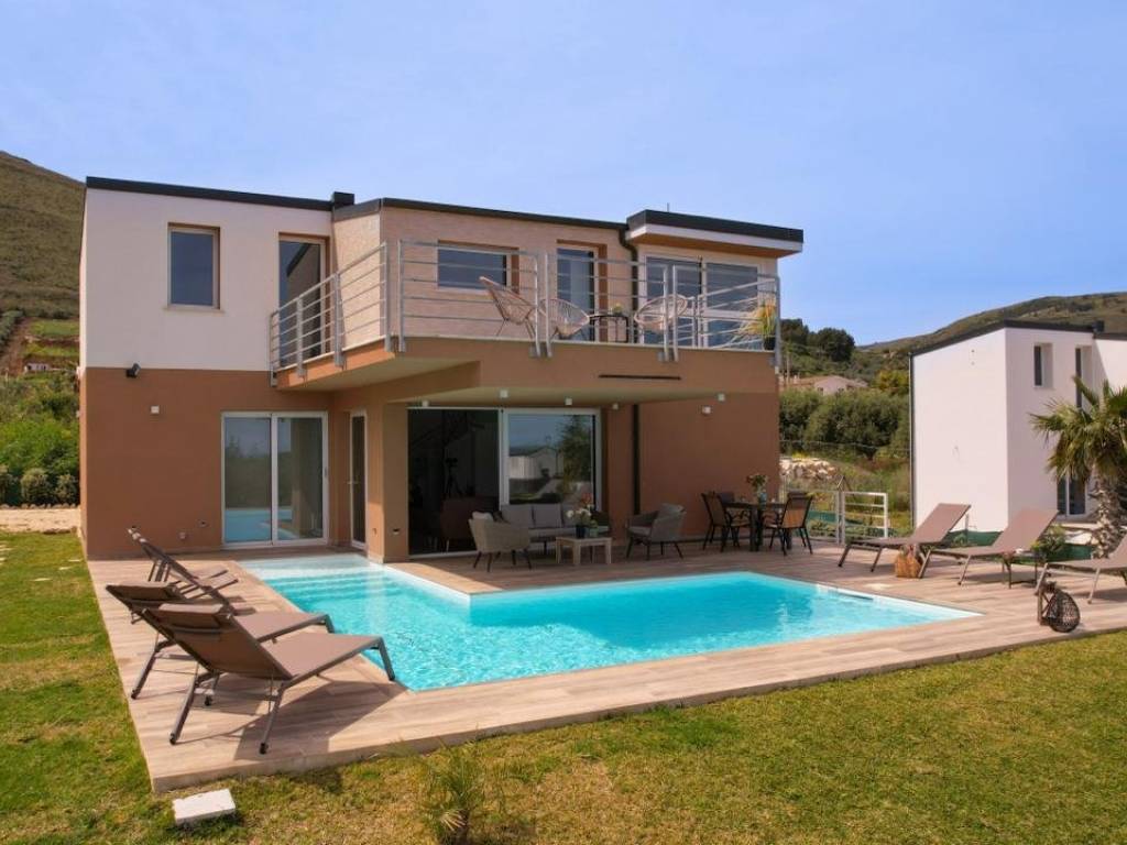 casa indipendente in vendita a Castellammare del Golfo