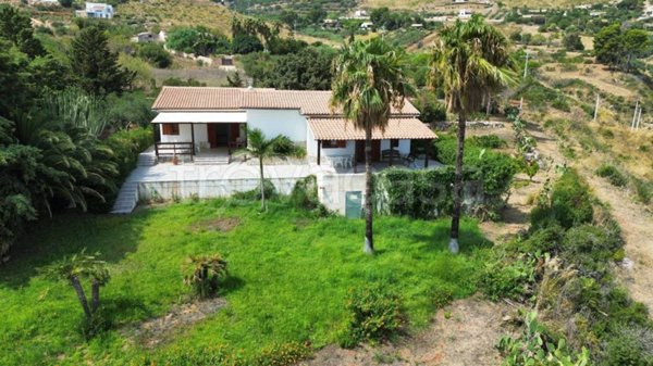 casa indipendente in vendita a Castellammare del Golfo in zona Scopello