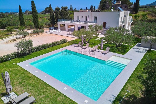 casa indipendente in vendita a Castellammare del Golfo