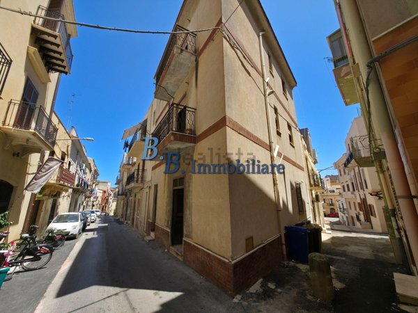 casa indipendente in vendita a Castellammare del Golfo