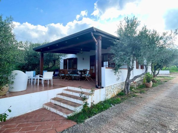 casa indipendente in vendita a Castellammare del Golfo in zona Scopello