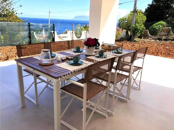 casa indipendente in vendita a Castellammare del Golfo in zona Scopello