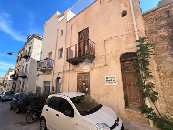 casa indipendente in vendita a Castellammare del Golfo