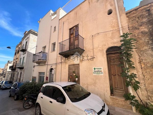 casa indipendente in vendita a Castellammare del Golfo