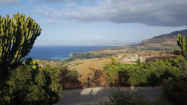 casa indipendente in vendita a Castellammare del Golfo in zona Scopello