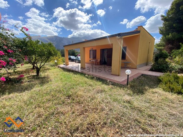 casa indipendente in vendita a Castellammare del Golfo in zona Scopello