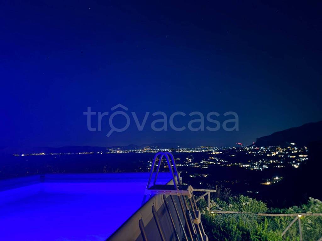 casa indipendente in vendita a Castellammare del Golfo in zona Scopello