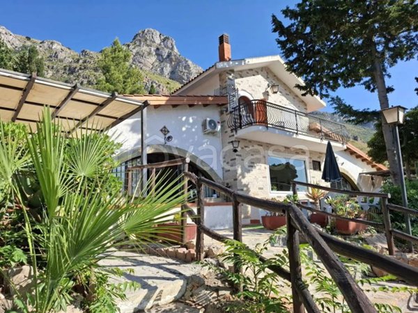 casa indipendente in vendita a Castellammare del Golfo