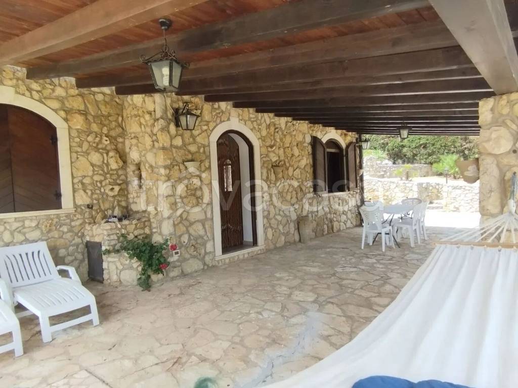 casa indipendente in vendita a Castellammare del Golfo in zona Scopello