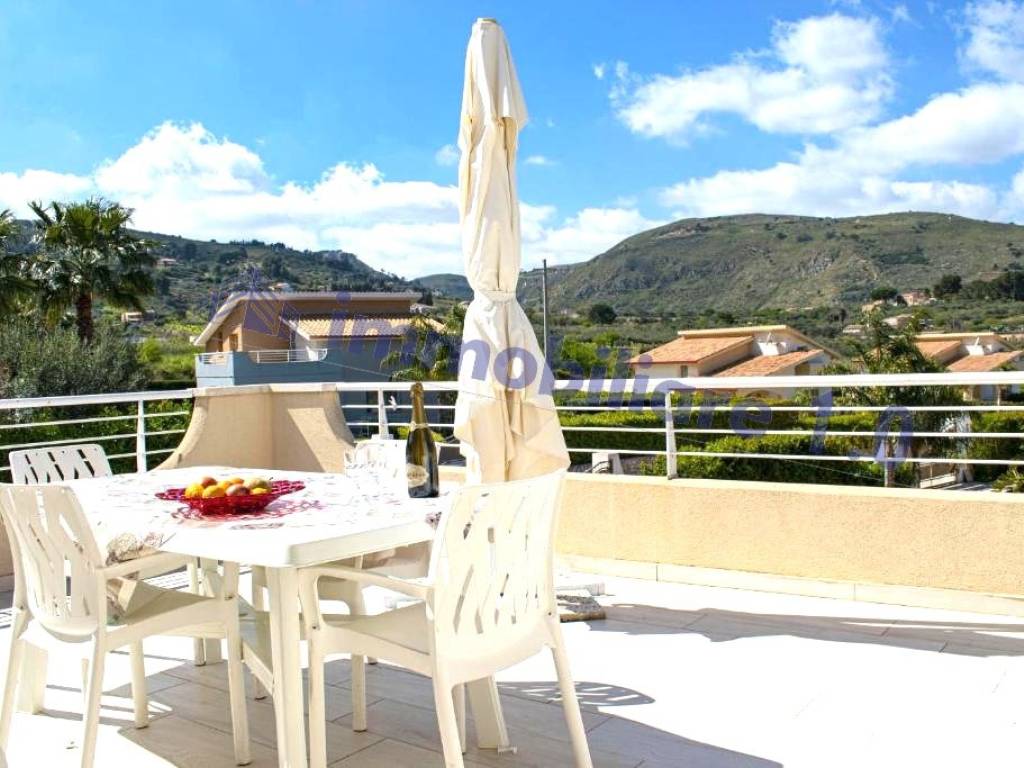 casa indipendente in vendita a Castellammare del Golfo in zona Scopello