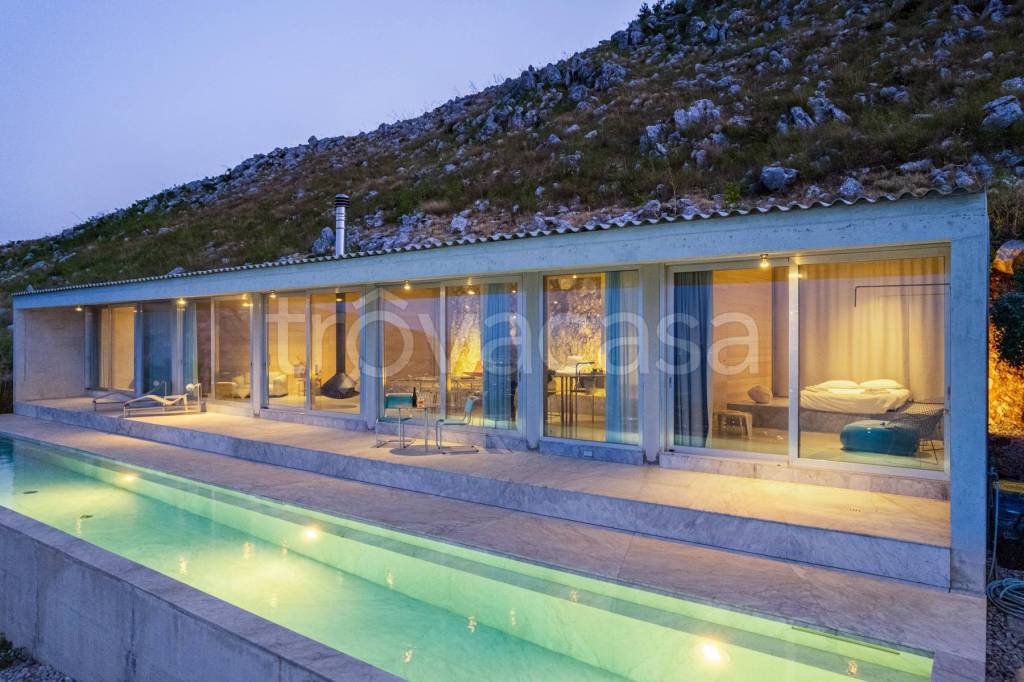 casa indipendente in vendita a Castellammare del Golfo in zona Scopello
