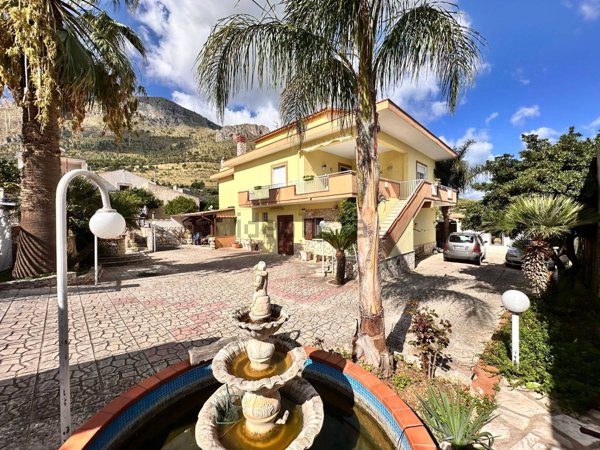 casa indipendente in vendita a Castellammare del Golfo