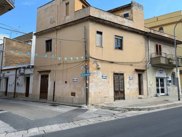 casa indipendente in vendita a Castellammare del Golfo