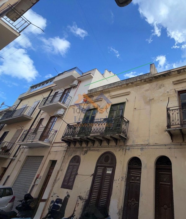 pentavano in vendita a Castellammare del Golfo