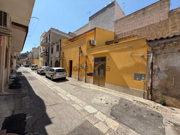 casa indipendente in vendita a Castellammare del Golfo
