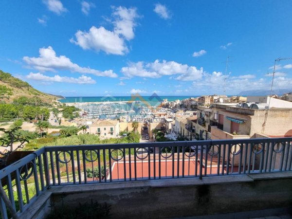 casa indipendente in vendita a Castellammare del Golfo