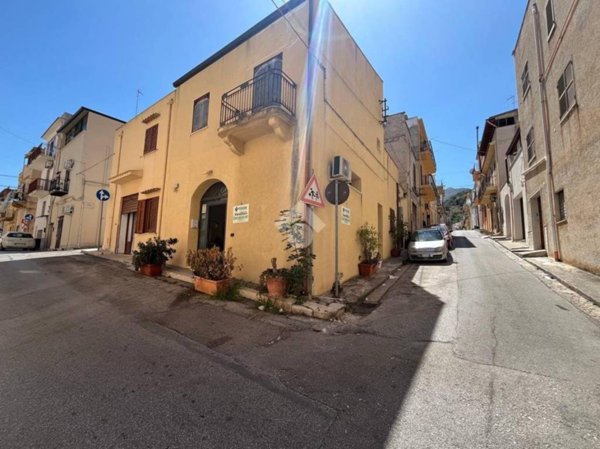 casa indipendente in vendita a Castellammare del Golfo