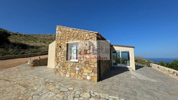 casa indipendente in vendita a Castellammare del Golfo in zona Scopello