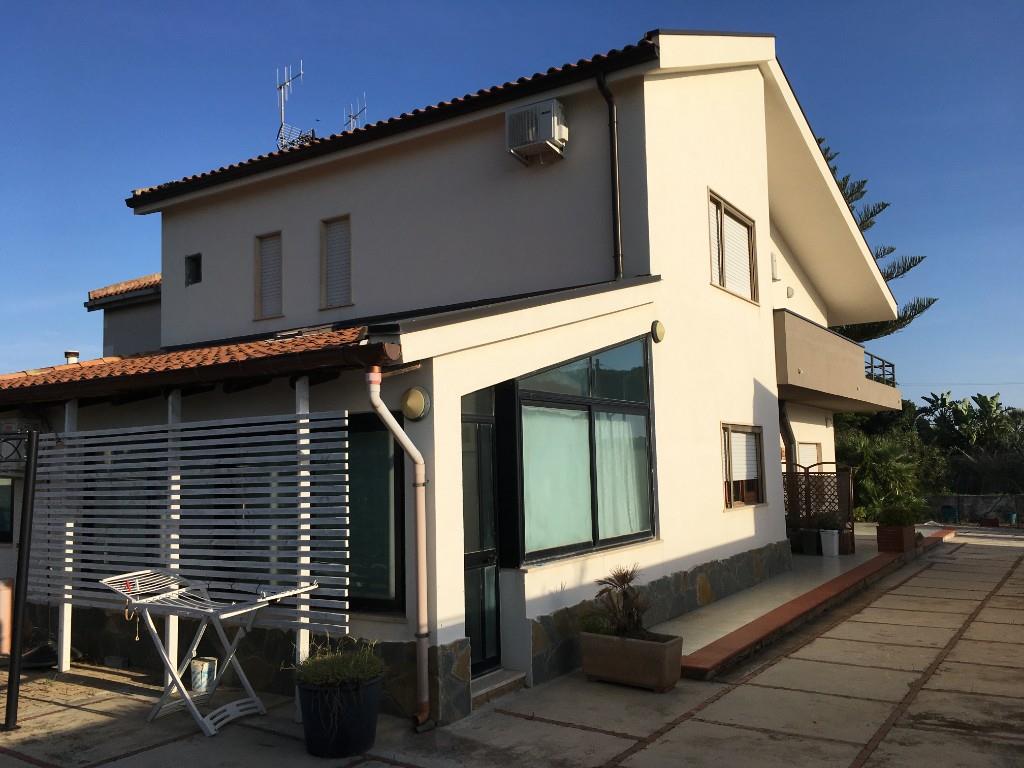 casa indipendente in vendita a Castellammare del Golfo