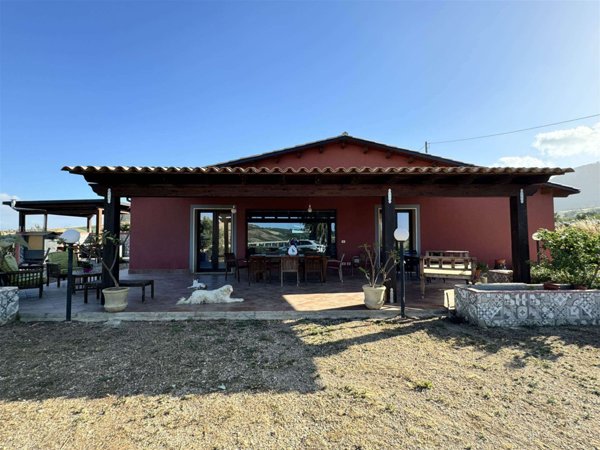casa indipendente in vendita a Castellammare del Golfo