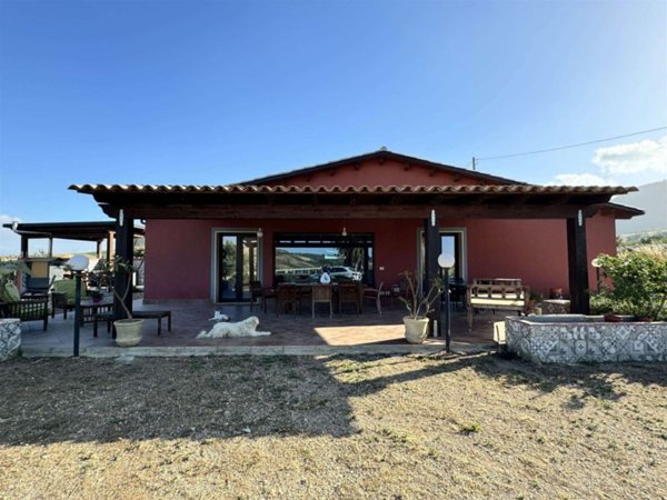 casa indipendente in vendita a Castellammare del Golfo