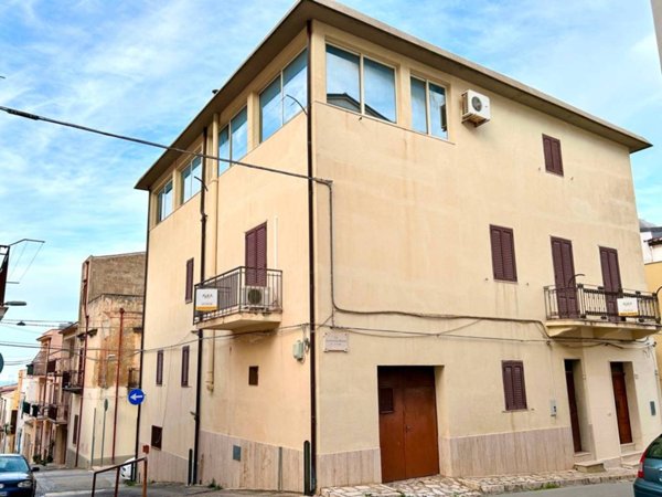 casa indipendente in vendita a Castellammare del Golfo