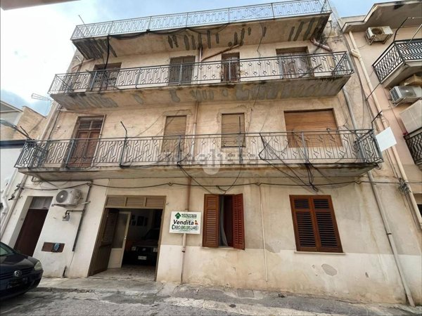 casa indipendente in vendita a Castellammare del Golfo