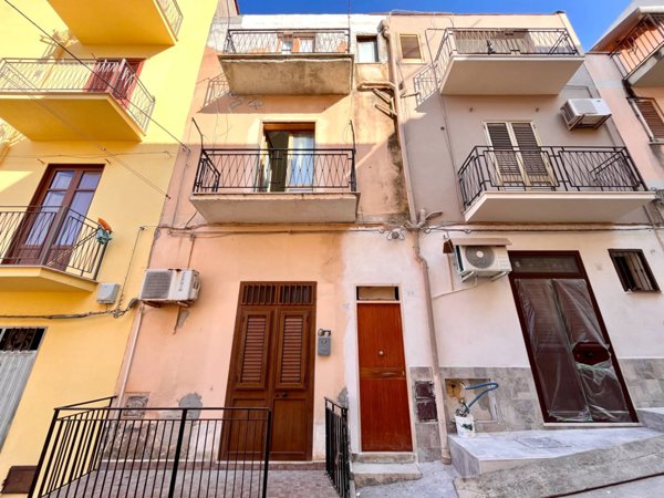 casa indipendente in vendita a Castellammare del Golfo