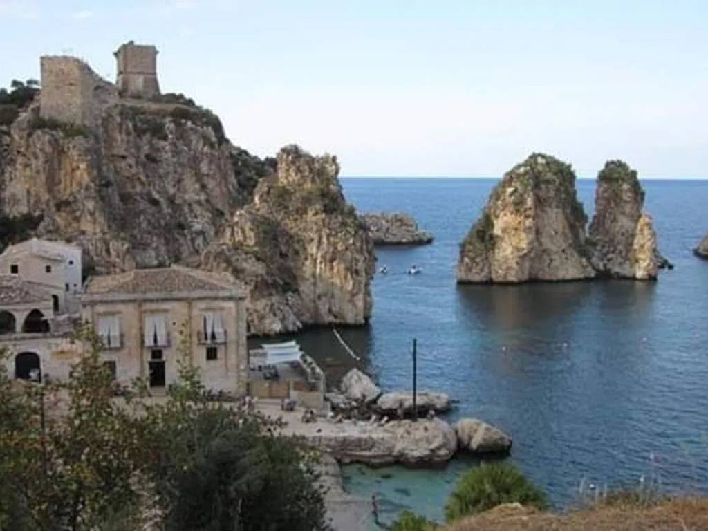 casa indipendente in vendita a Castellammare del Golfo in zona Scopello