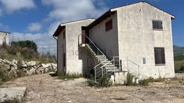casa indipendente in vendita a Castellammare del Golfo