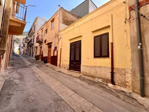casa indipendente in vendita a Castellammare del Golfo