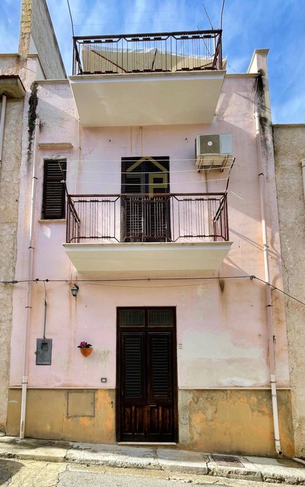 casa indipendente in vendita a Castellammare del Golfo