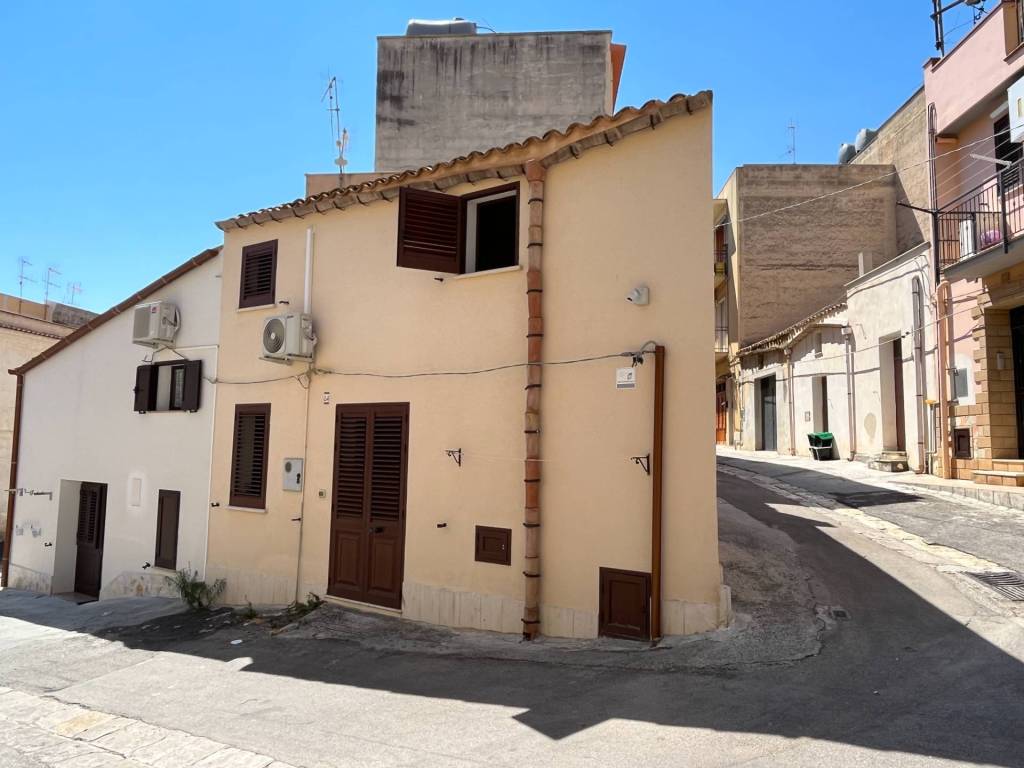 casa indipendente in vendita a Castellammare del Golfo
