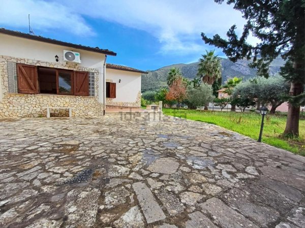 casa indipendente in vendita a Castellammare del Golfo