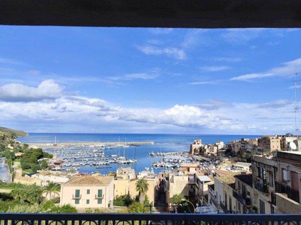 casa indipendente in vendita a Castellammare del Golfo