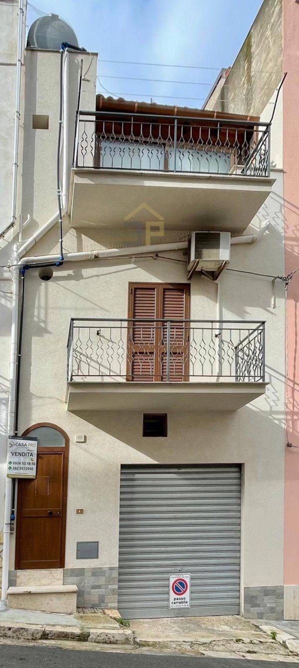 casa indipendente in vendita a Castellammare del Golfo