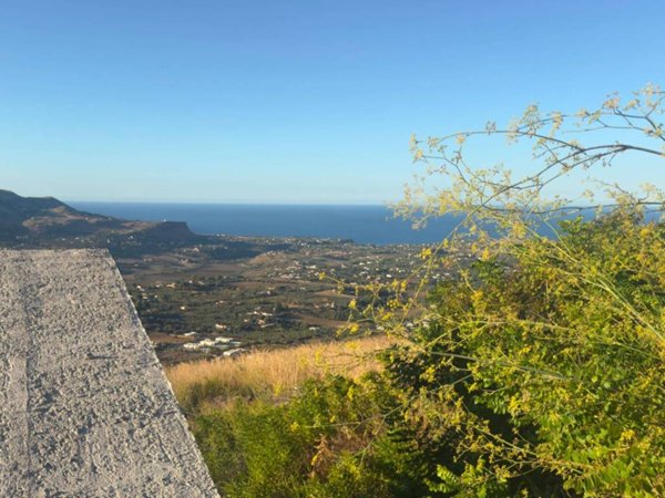 casa indipendente in vendita a Castellammare del Golfo in zona Scopello