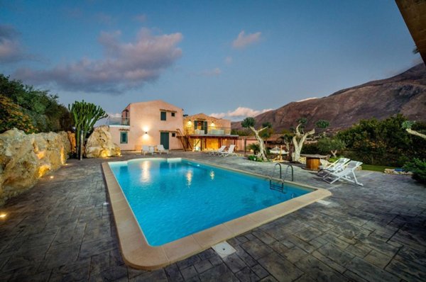 casa indipendente in vendita a Castellammare del Golfo in zona Scopello