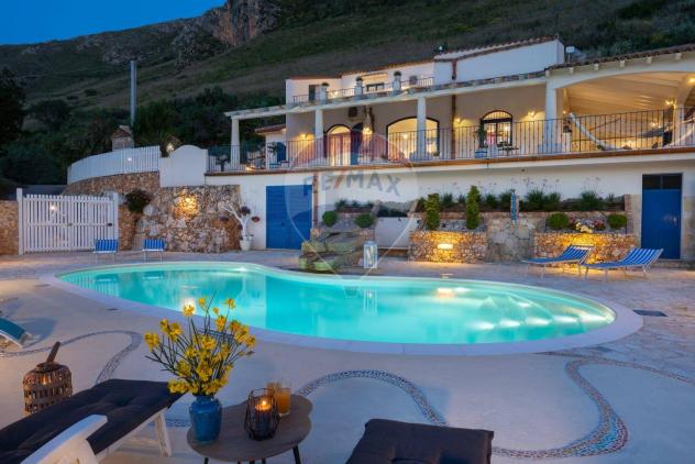 casa indipendente in vendita a Castellammare del Golfo in zona Scopello