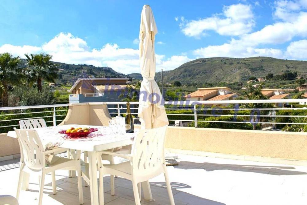 casa indipendente in vendita a Castellammare del Golfo in zona Scopello