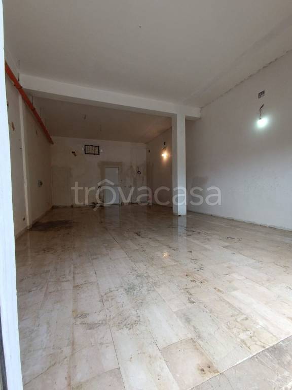 locale di sgombero in vendita a Castellammare del Golfo