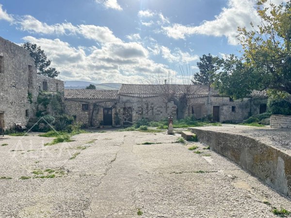 casa indipendente in vendita a Castellammare del Golfo in zona Scopello