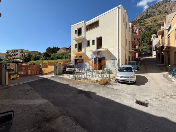 casa indipendente in vendita a Castellammare del Golfo