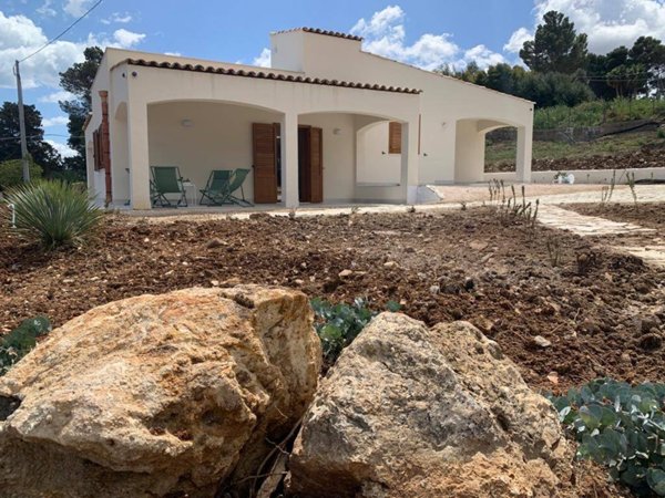 casa indipendente in vendita a Castellammare del Golfo in zona Scopello