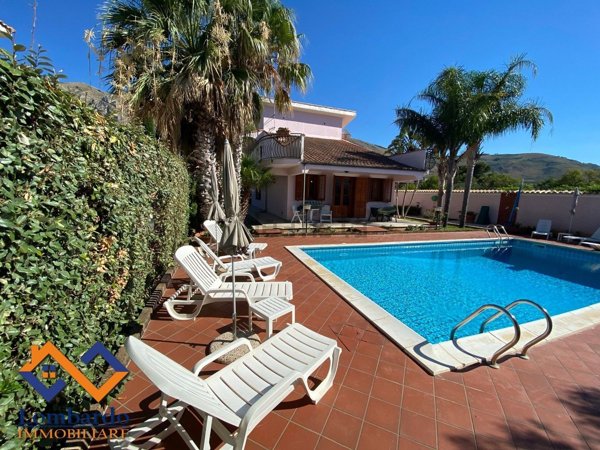 casa indipendente in vendita a Castellammare del Golfo in zona Scopello