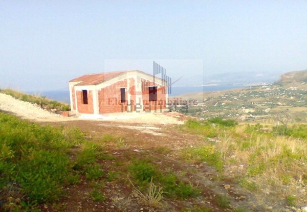 casa indipendente in vendita a Castellammare del Golfo