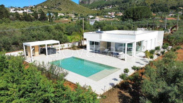 casa indipendente in vendita a Castellammare del Golfo