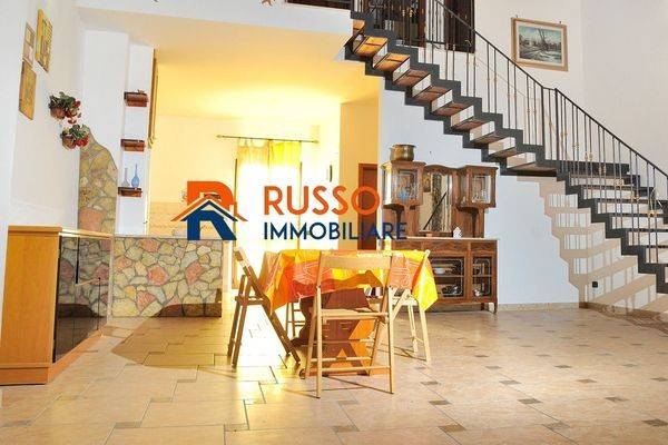 casa indipendente in vendita a Castellammare del Golfo in zona Scopello