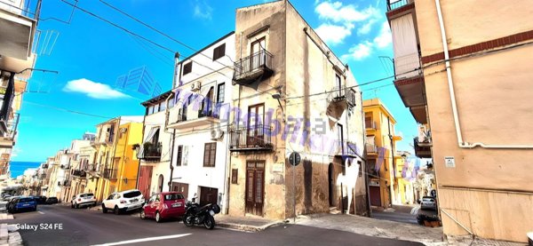 casa indipendente in vendita a Castellammare del Golfo