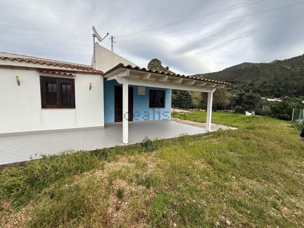 casa indipendente in vendita a Castellammare del Golfo